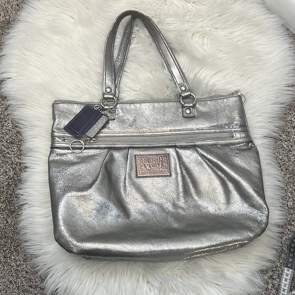 Coach poppy Glam Silver metallic large tote bag - Picture 1 of 13